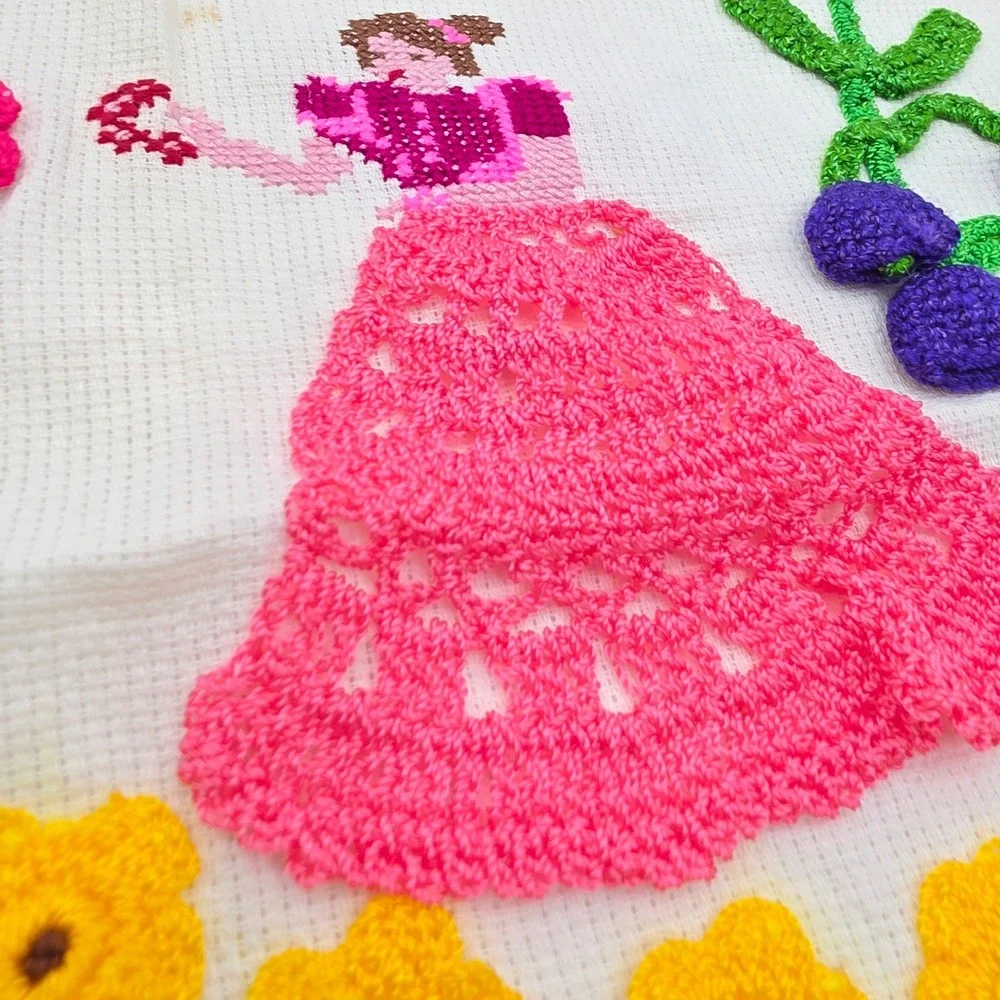 Vintage Handmade Crochet Southern Belle Flower Sampler Wall Hanging 12x12 N4